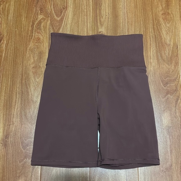 Vuori Rib Studio Short - Picture 2 of 10